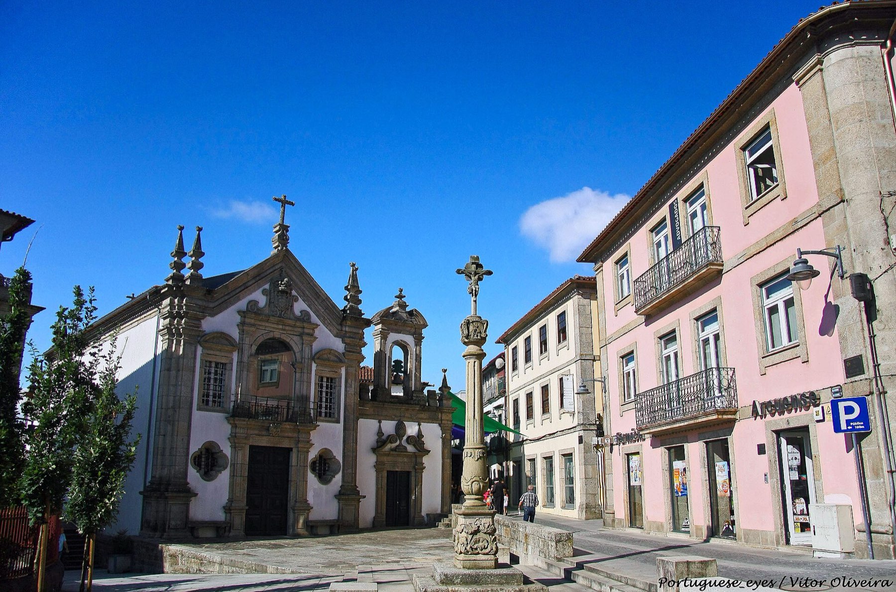 Igreja da Misericórdia in Arcos de Valdevez, with its stone cross